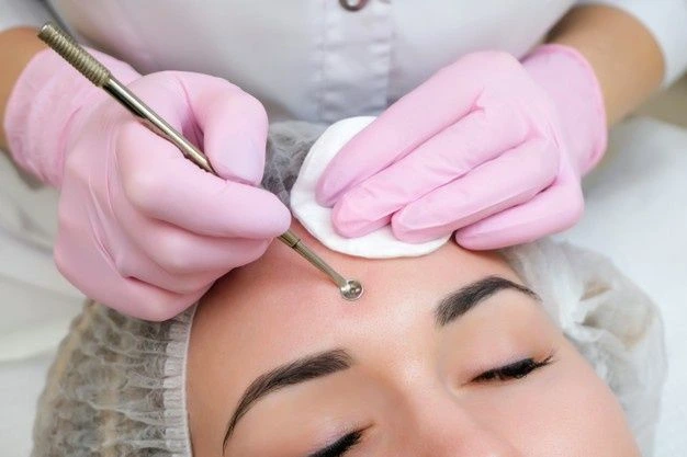 Facial treatment bowl and skincare